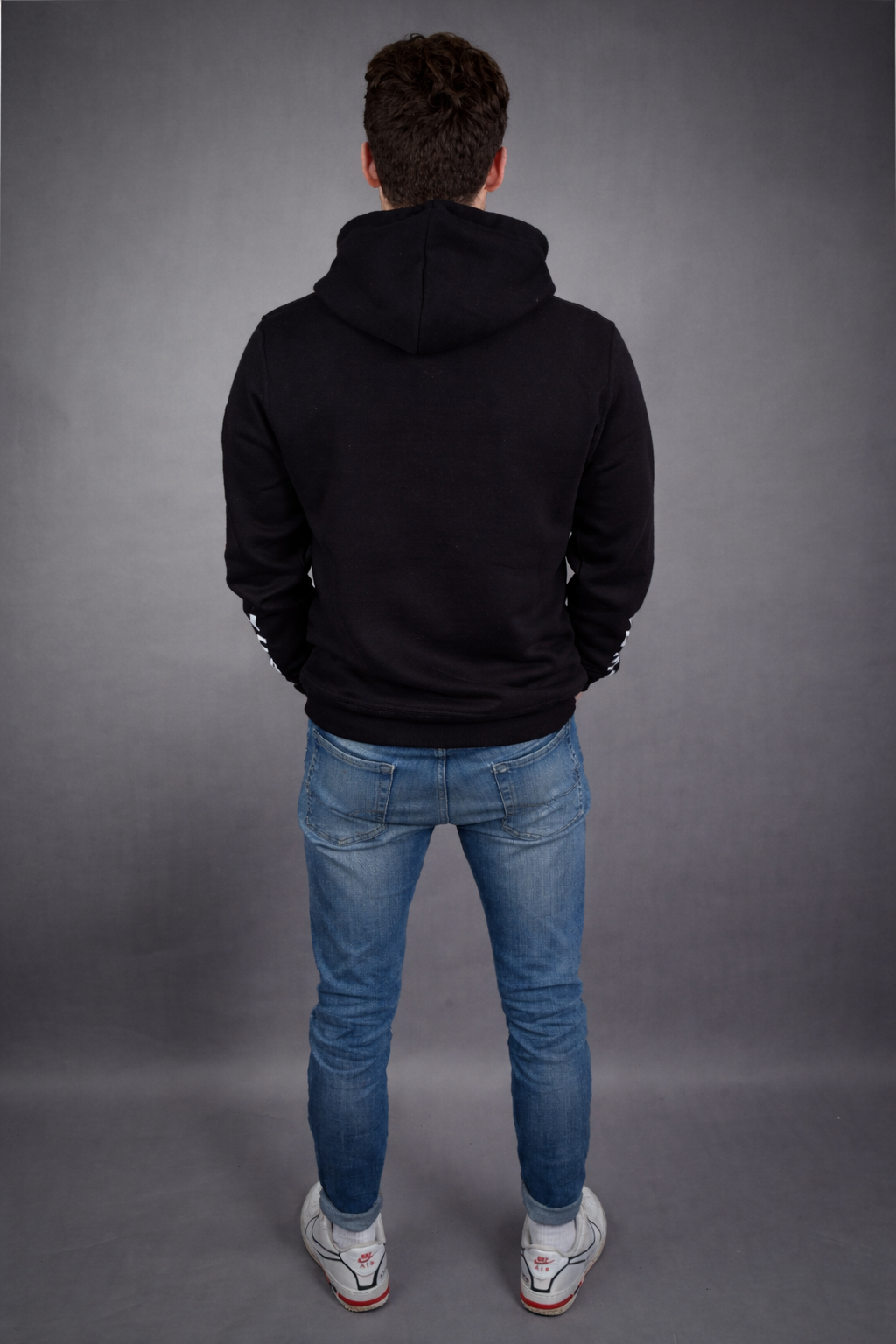 VEN STUDIO HOODIE - BLACK / SERIES 001